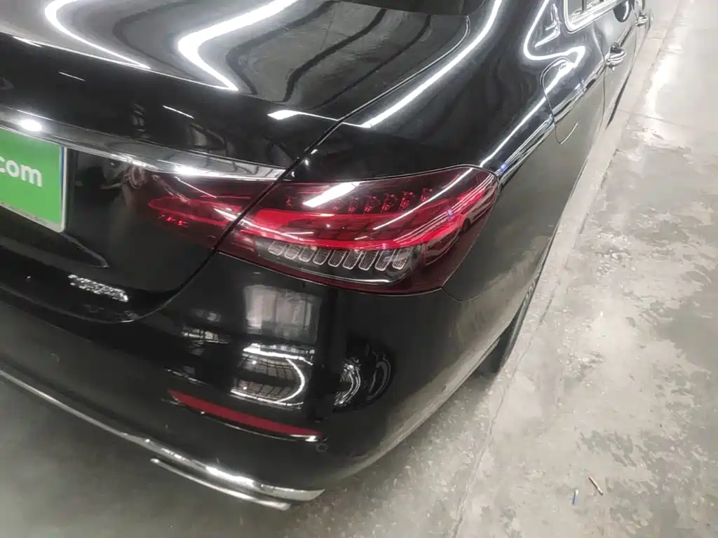 Mercedes-Benz E-Class — миниатюра 8