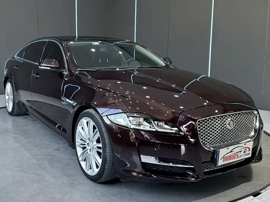 Jaguar XJ — миниатюра 3