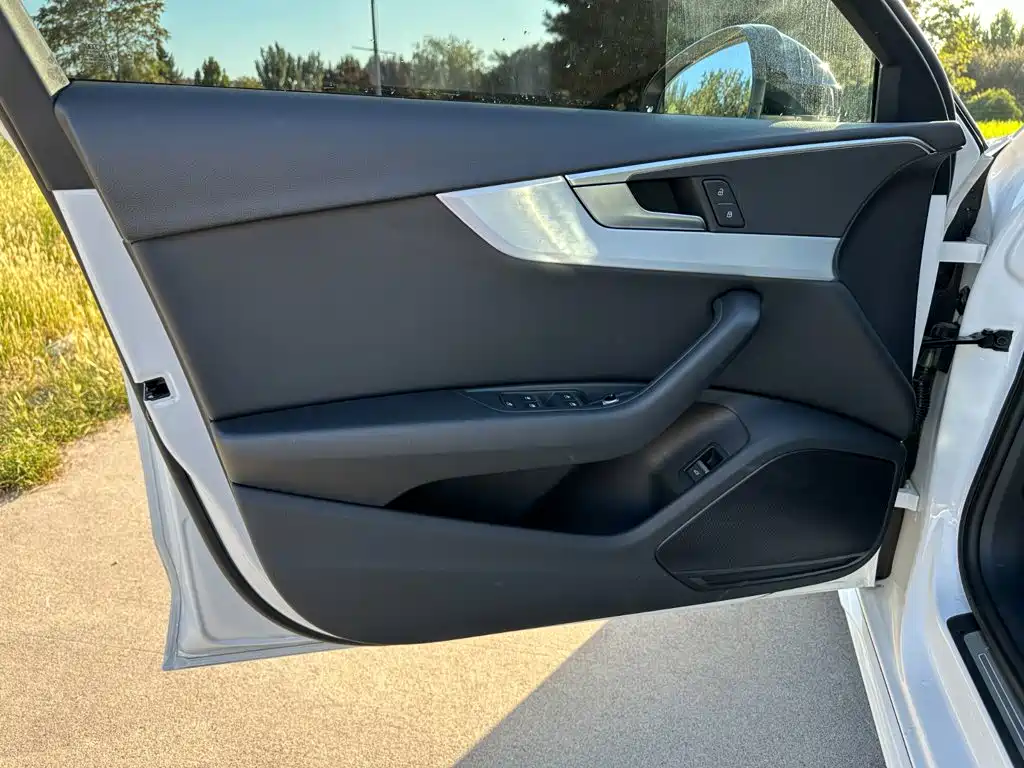 Audi A4L — миниатюра 13