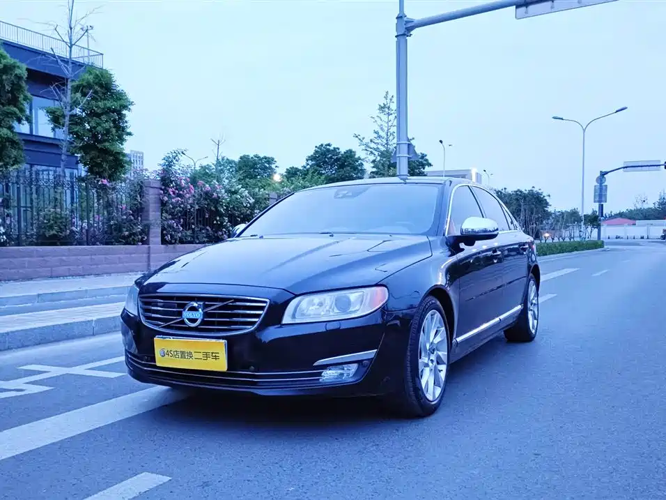 Volvo S80L 2015