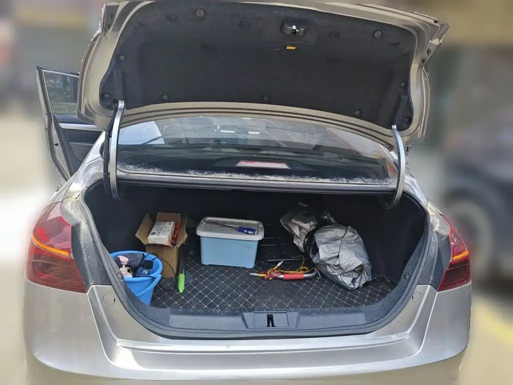 Geely Emgrand — миниатюра 10