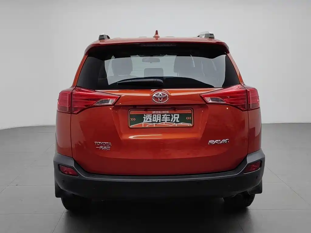 Toyota RAV4 — миниатюра 4