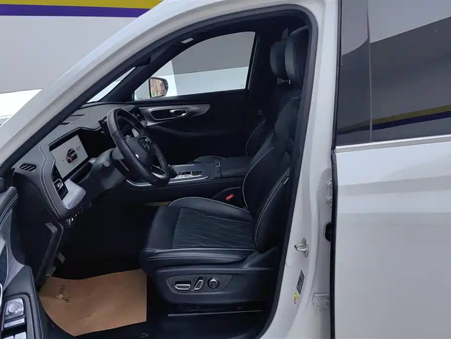 GAC GS8 2024 2.0TGDI Luxury Smart Connect 7 мест