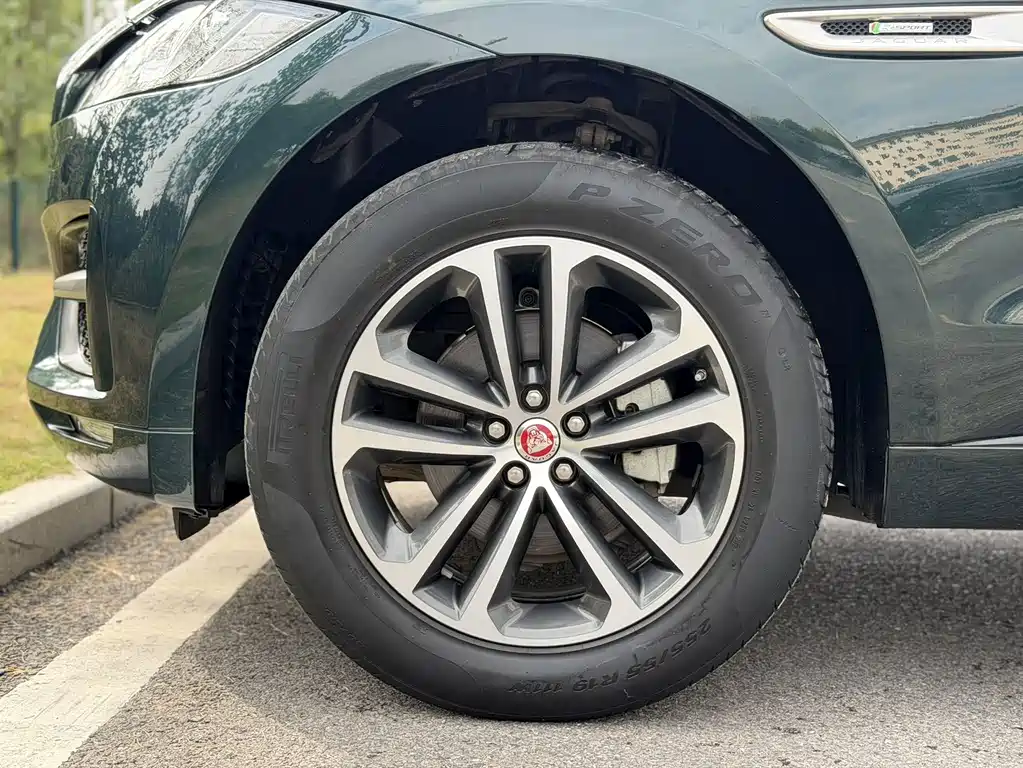 Jaguar F-PACE — миниатюра 14
