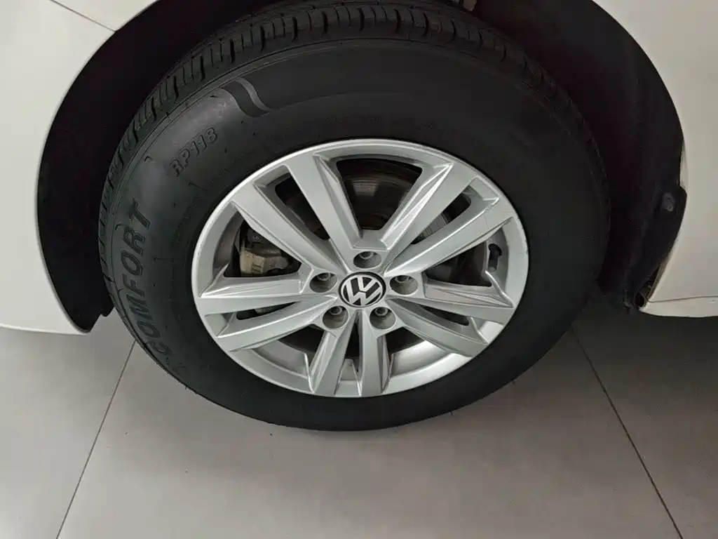 Volkswagen Santana — миниатюра 23