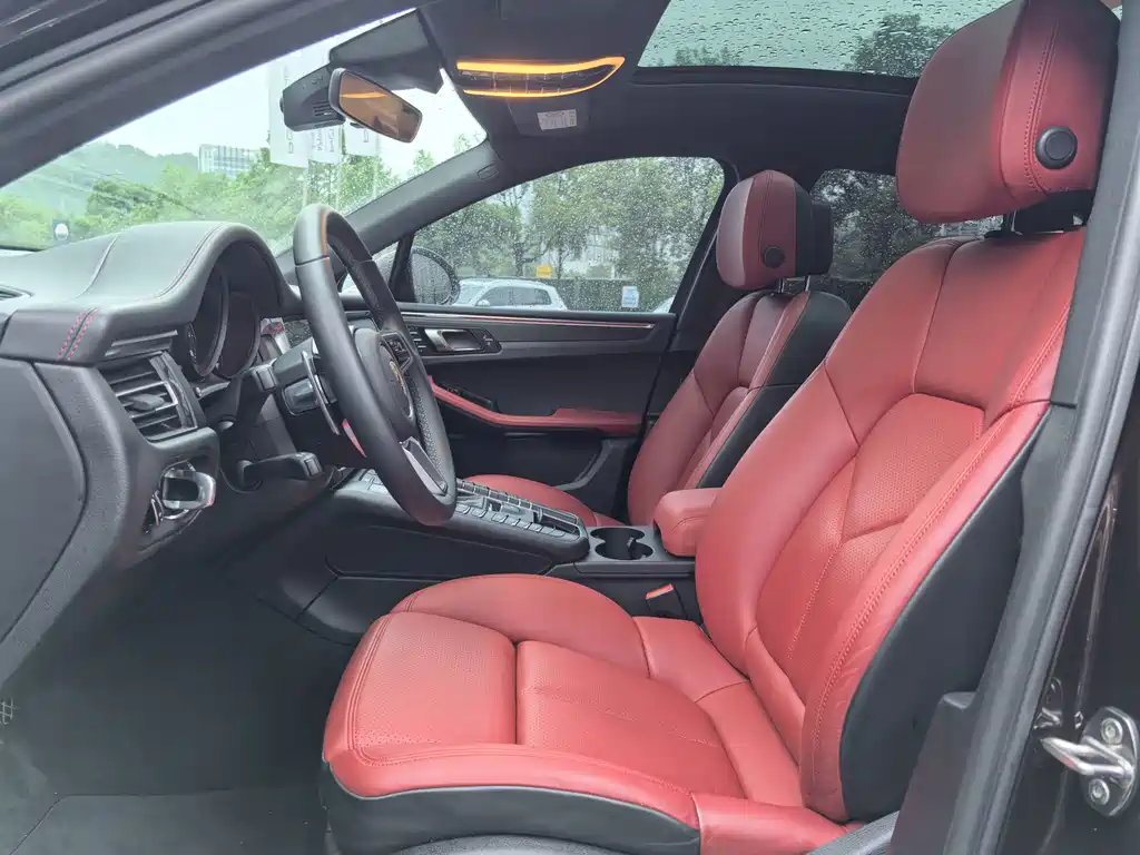 Porsche Macan — миниатюра 10