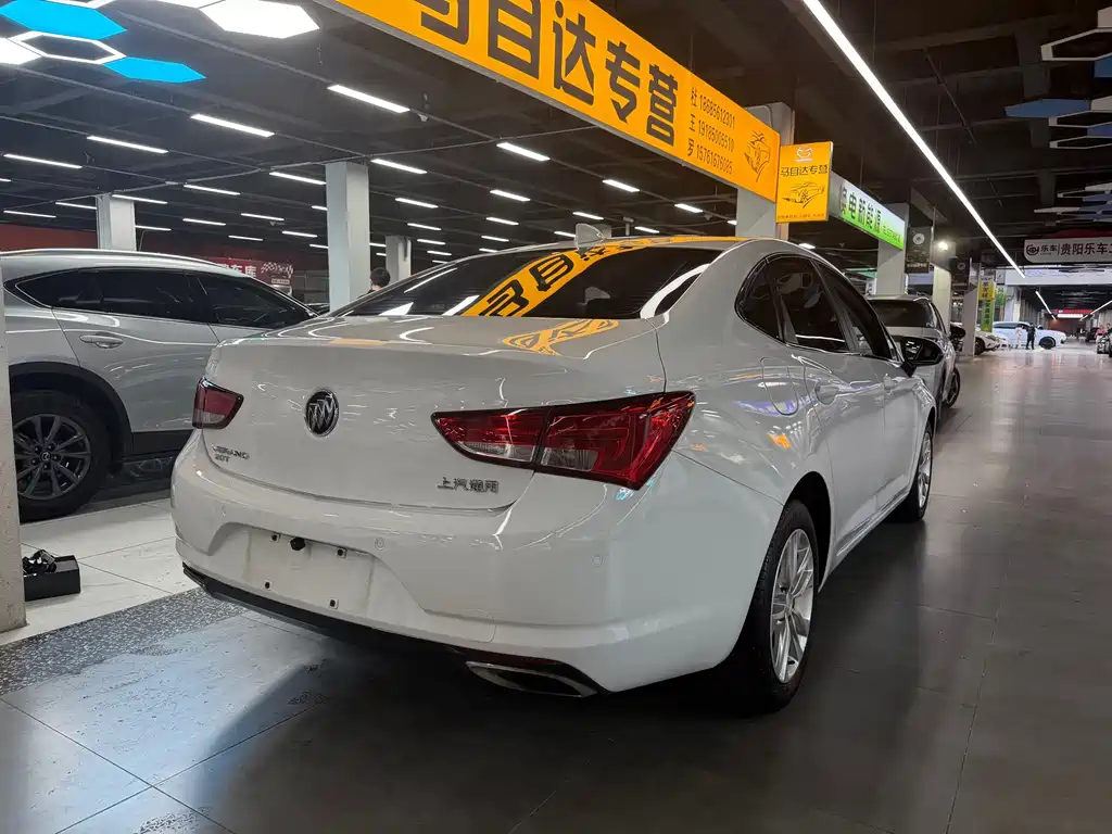 Buick Verano — миниатюра 9