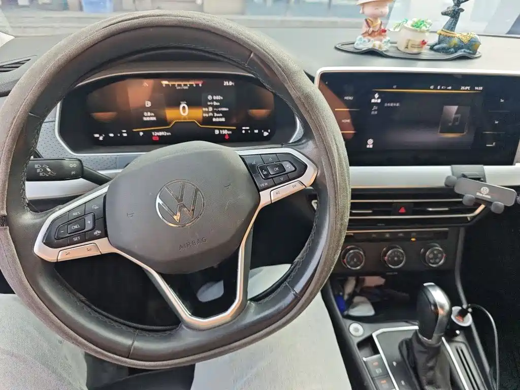 Volkswagen Lavida — миниатюра 5