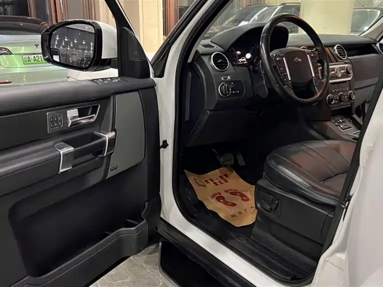 Land Rover Discovery — миниатюра 9