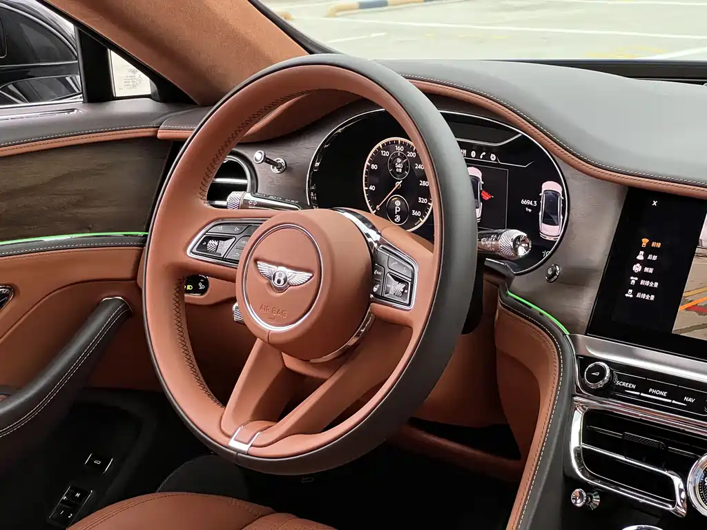 Bentley Flying Spur — миниатюра 11