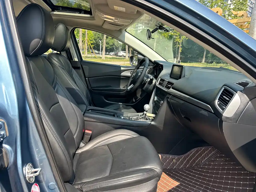 Mazda 3 Axela — миниатюра 10