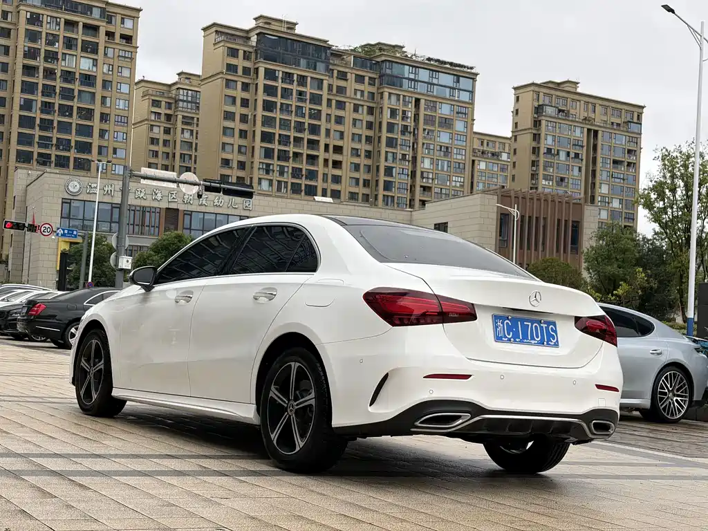 Mercedes-Benz A-Class — миниатюра 11