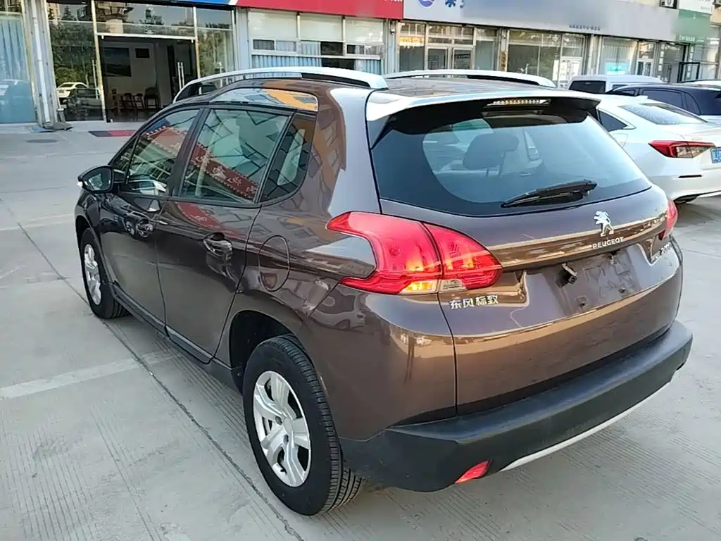 Peugeot 2008 — миниатюра 5