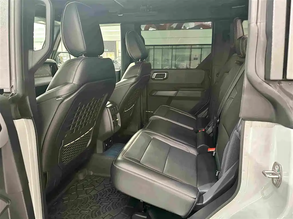 Ford Bronco — миниатюра 15