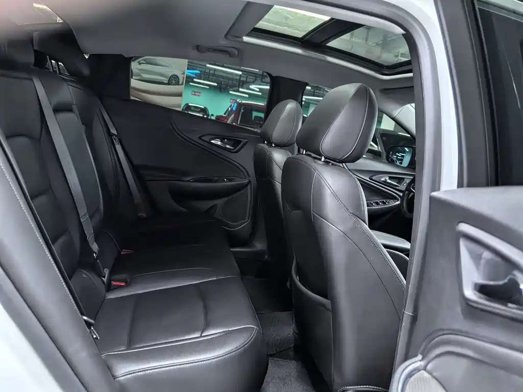Chevrolet Malibu XL — миниатюра 11