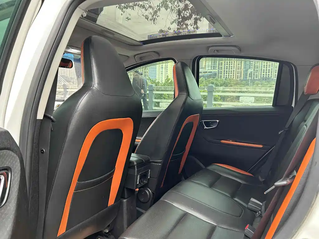 GEELY AUTOMOBILE VISION X1