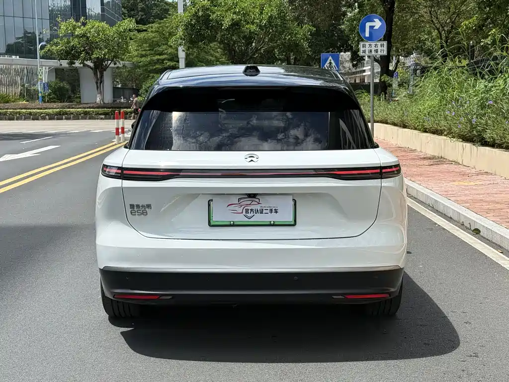 NIO ES8 — миниатюра 19