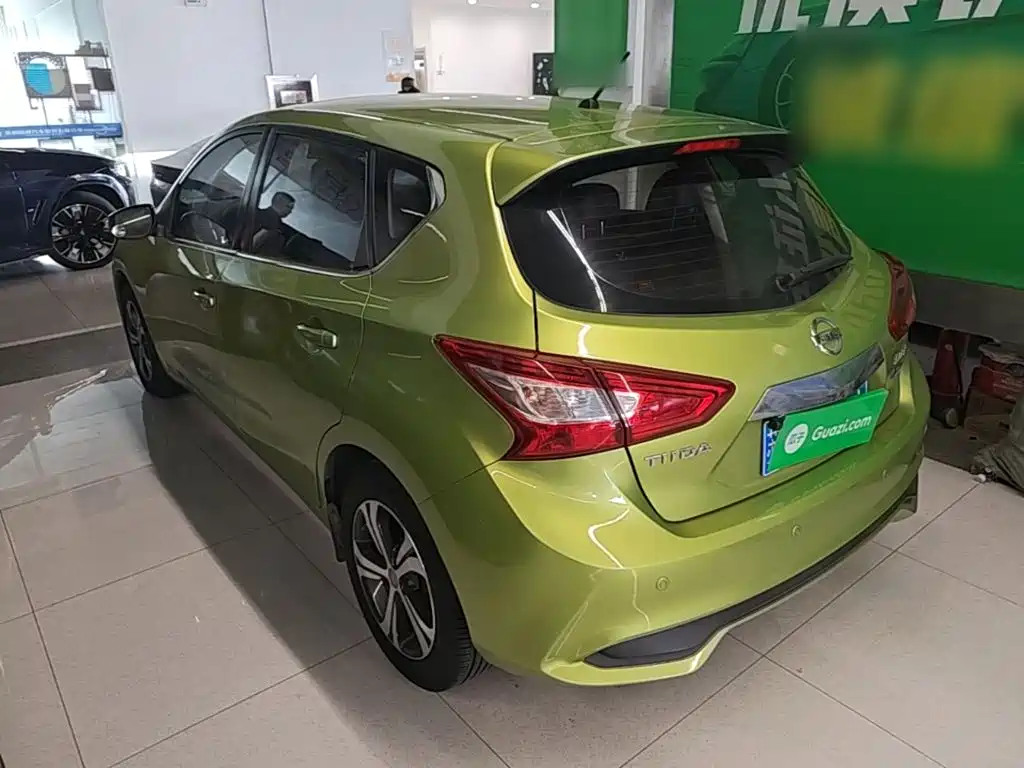 Nissan Tiida — миниатюра 5