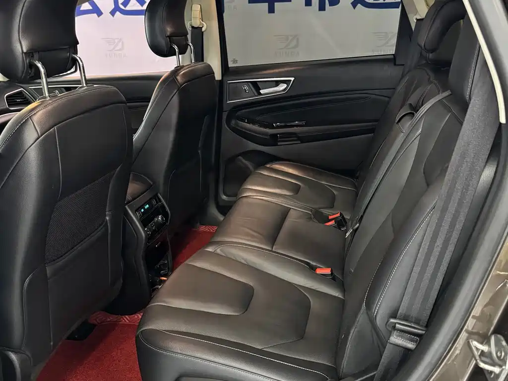 Ford Edge 2015 2.0T GTDi