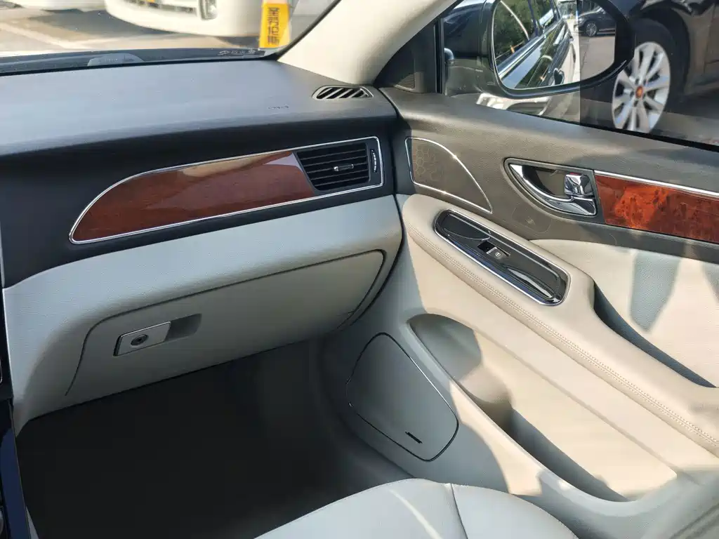 Hongqi Hongqi H7 — миниатюра 14