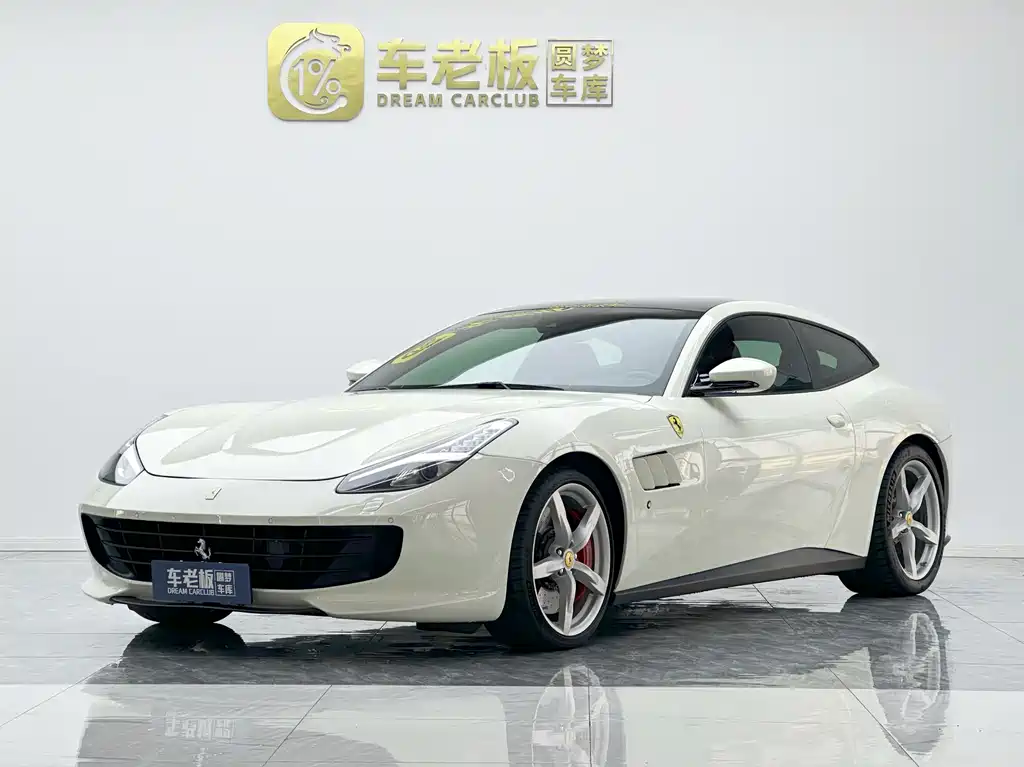 FERRARI GTC4LUSSO