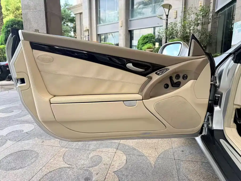 Mercedes-Benz SL-Class — миниатюра 20