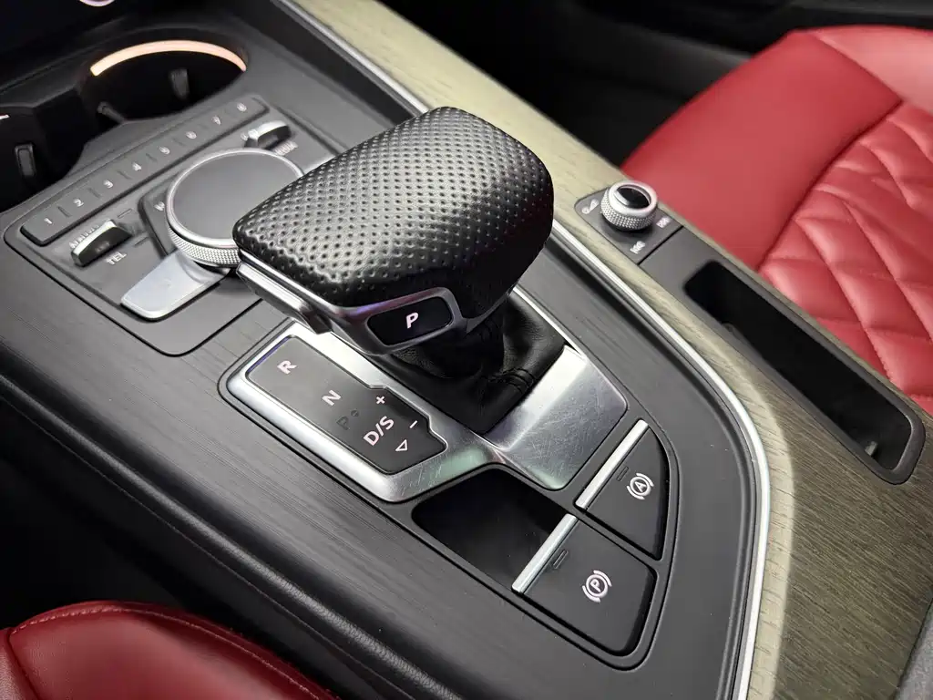 Audi A4L — миниатюра 17