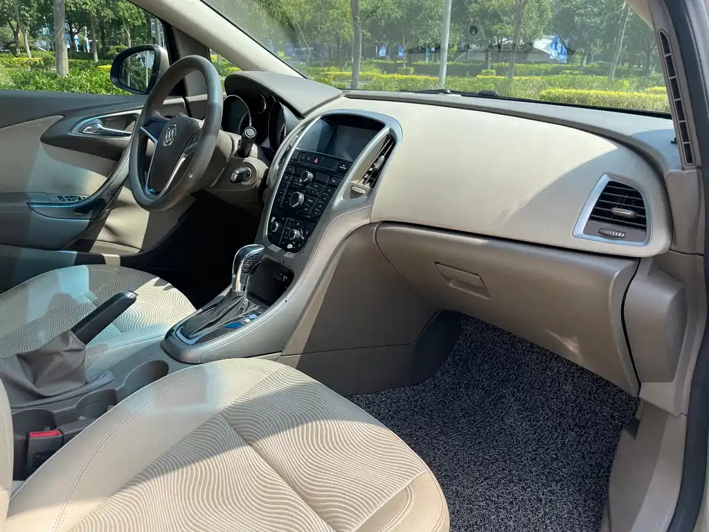 Buick Excelle — миниатюра 14