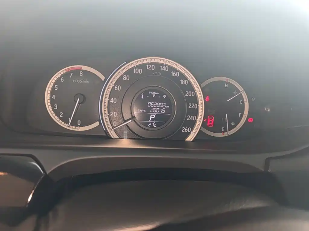 Honda Accord — миниатюра 12