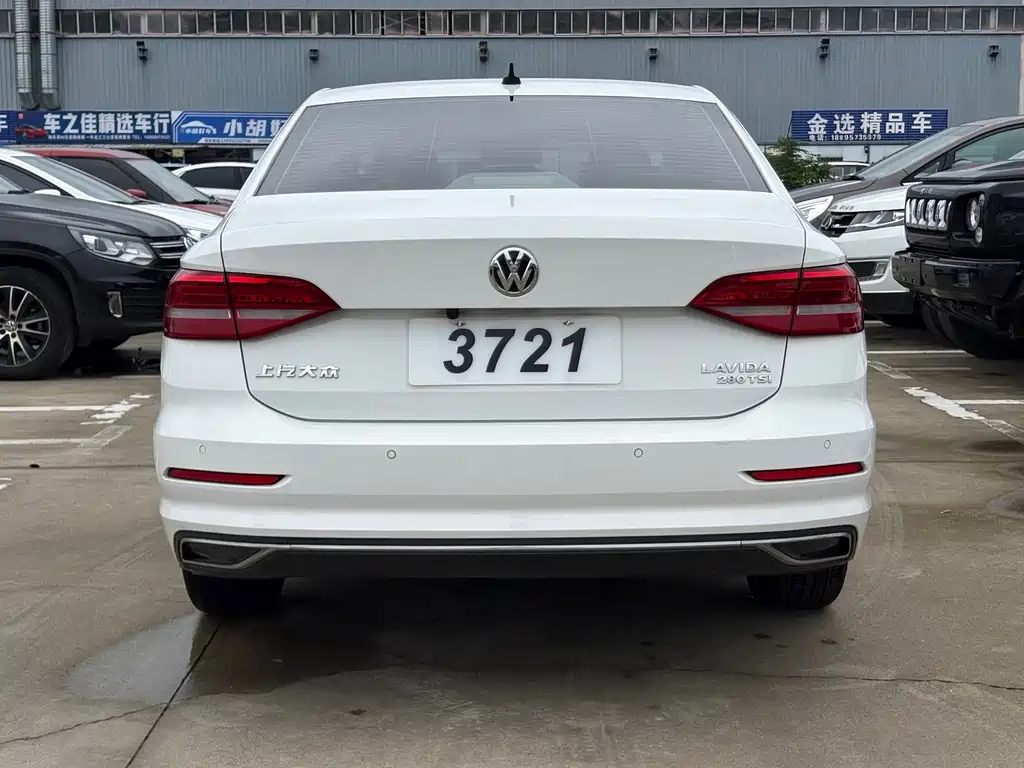Volkswagen Lavida — миниатюра 5