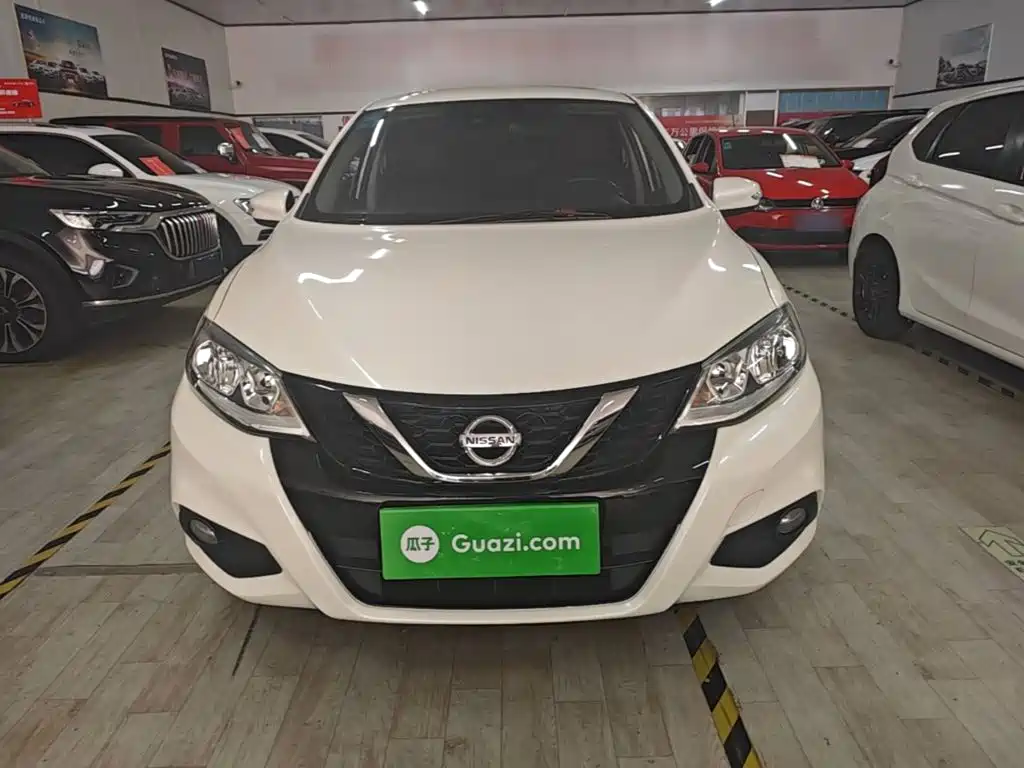 Nissan Tiida — миниатюра 3