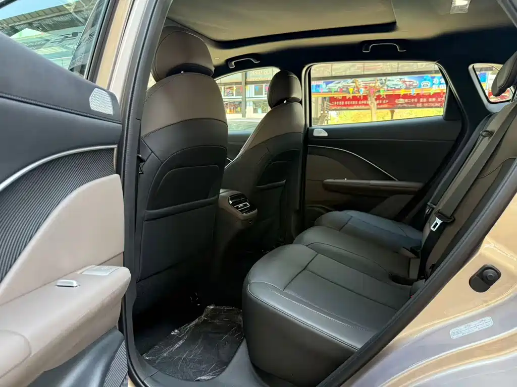 Changan CS55PLUS PHEV — миниатюра 6