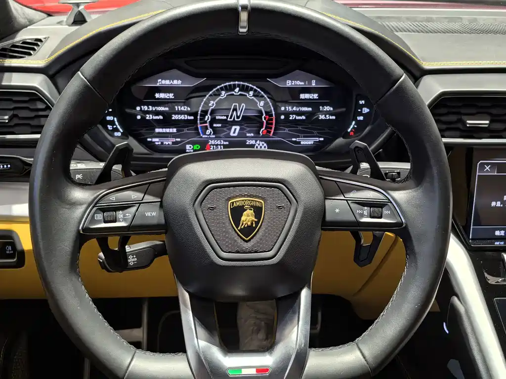 Lamborghini Urus — миниатюра 9