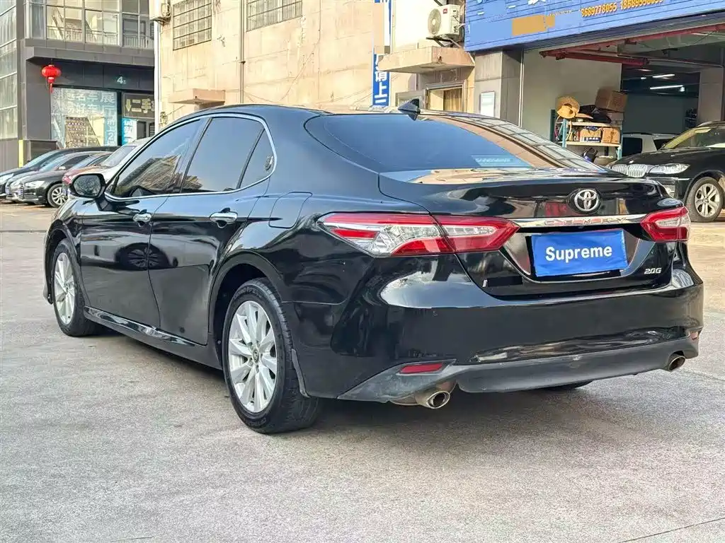 TOYOTA CAMRY