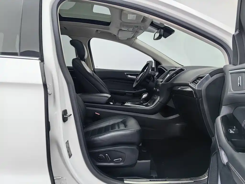 Ford Edge — миниатюра 23