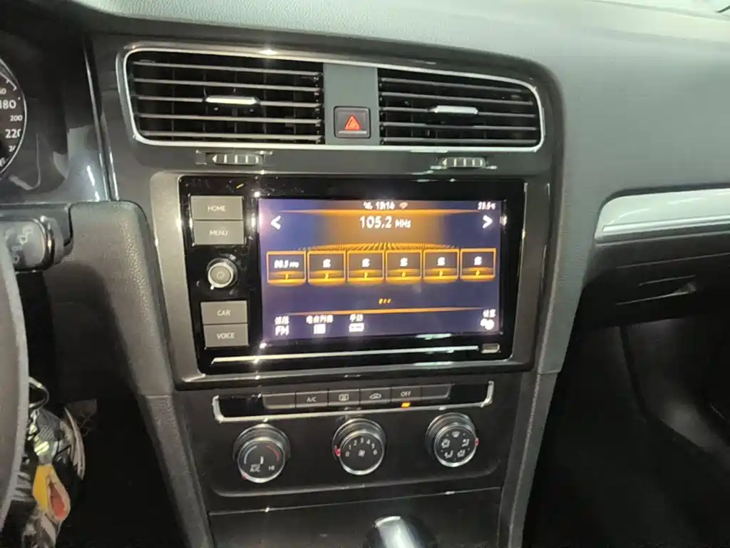Volkswagen Golf — миниатюра 13