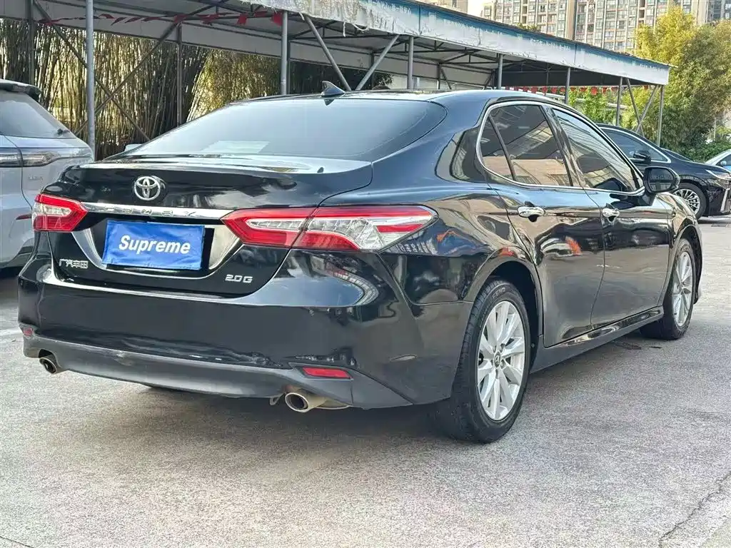 TOYOTA CAMRY