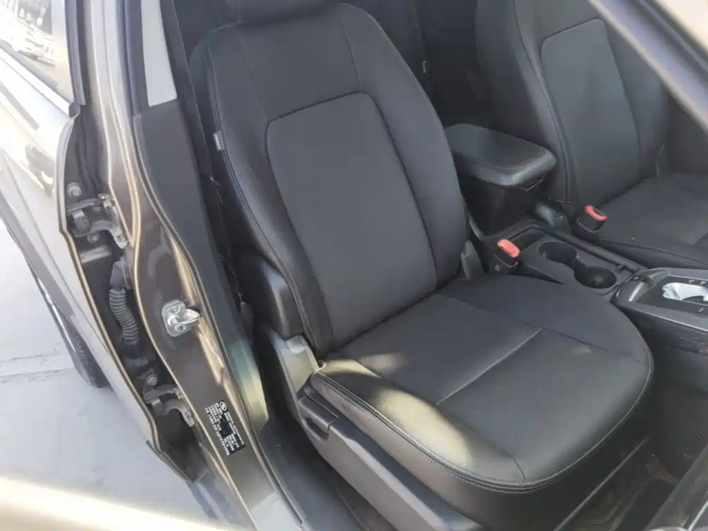 Chevrolet Captiva — миниатюра 25