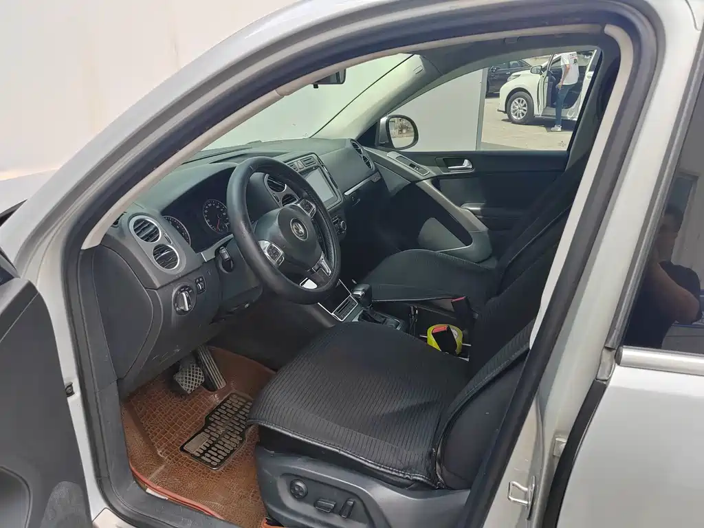 Volkswagen Tiguan 2010 1.8TSI AT