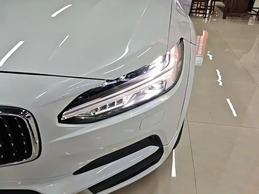 Volvo V90 — миниатюра 24