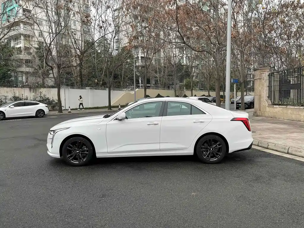 Cadillac CT4 — миниатюра 3