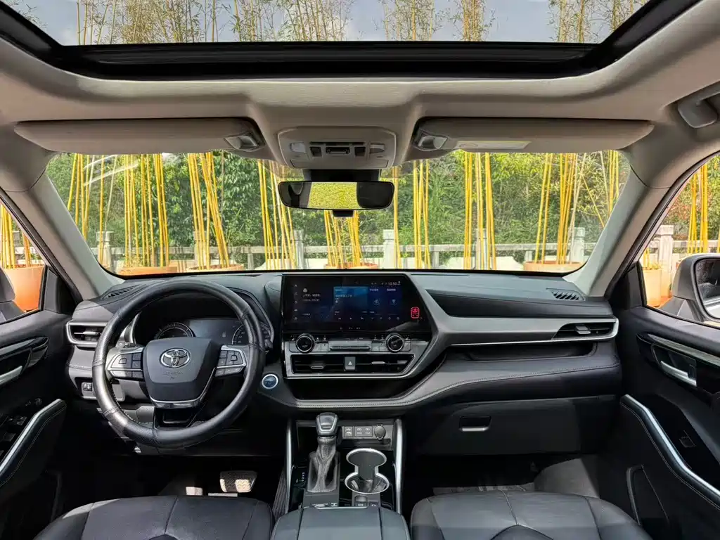 Toyota Highlander — миниатюра 16