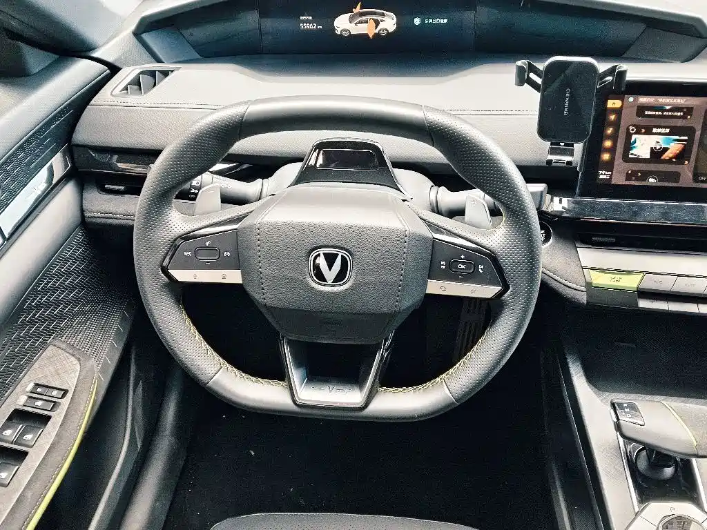 Changan UNI-V — миниатюра 6