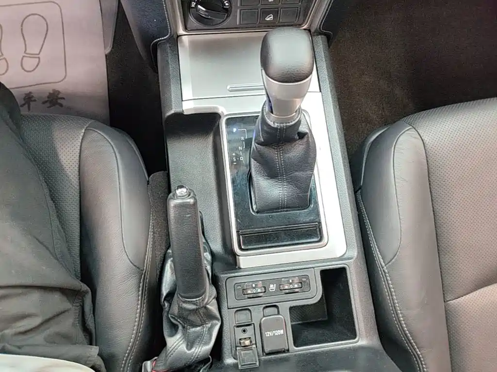 Toyota Prado — миниатюра 14