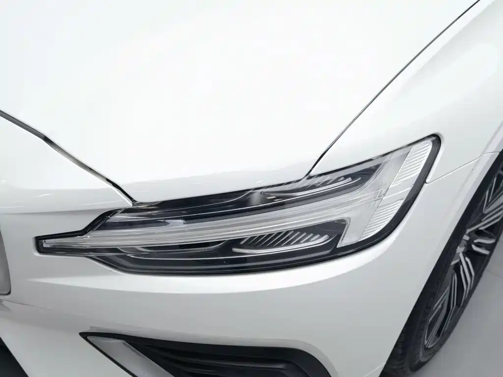 Volvo S60 — миниатюра 7