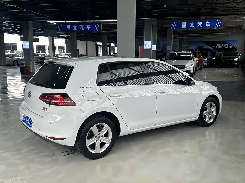 Volkswagen Golf 2017 230TSI AT Comfort