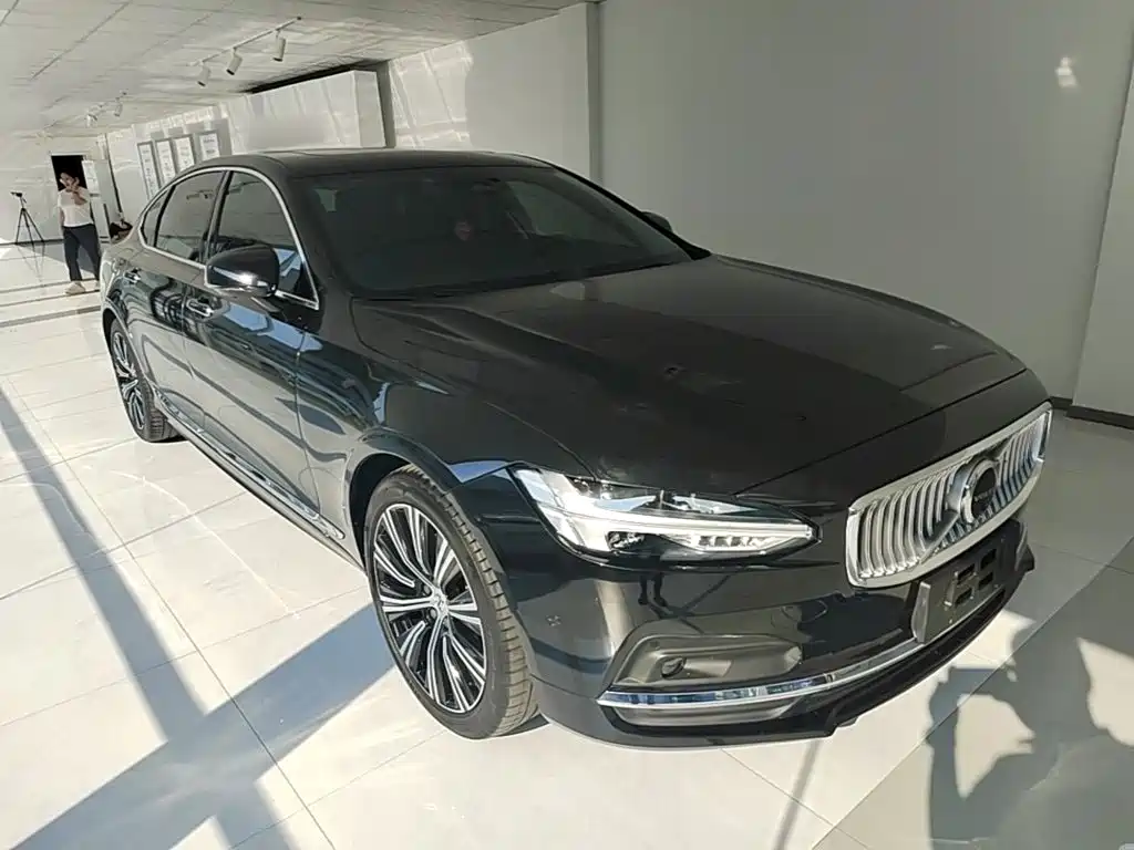 Volvo S90 — миниатюра 4