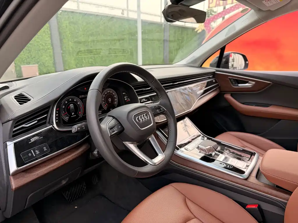 Audi Q7 — миниатюра 9