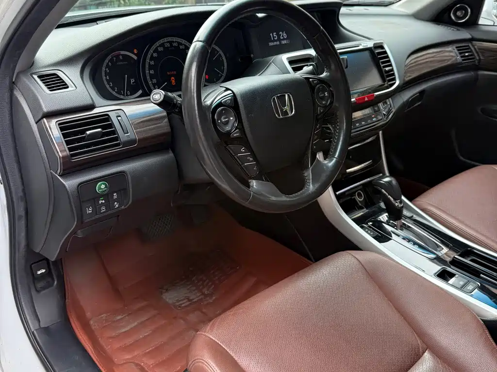 Honda Accord — миниатюра 4