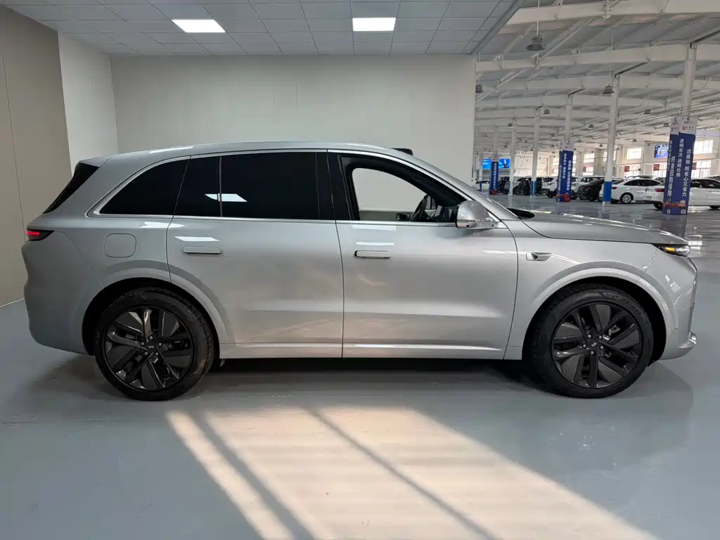 Li Auto IDEAL L6